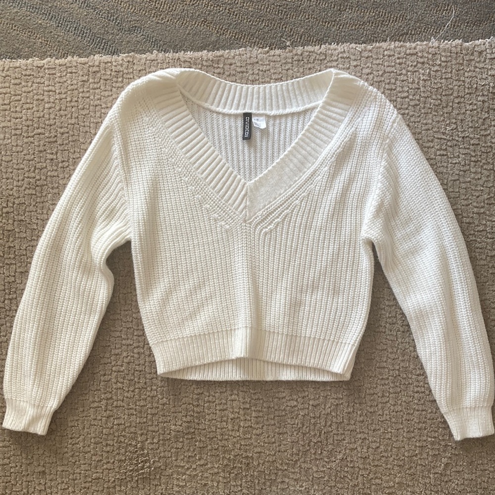 H&M Cropped V-neck Sweater